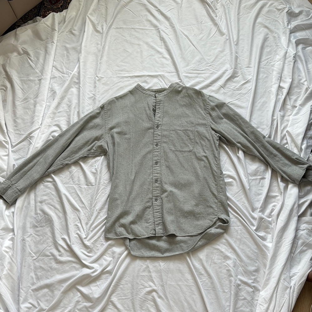 Men's Gray Shirt